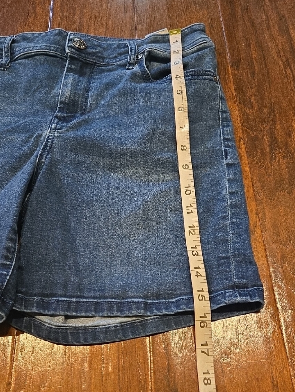 Seven7 Denim Shorts in Medium Blue Wash - Picture 10 of 13
